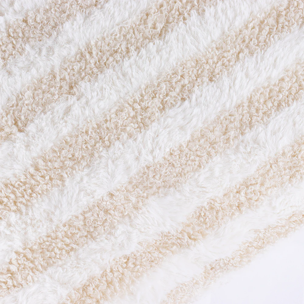 Cojín Suave Cuadrado Blanco con Rayas - 32 cm - Image 5