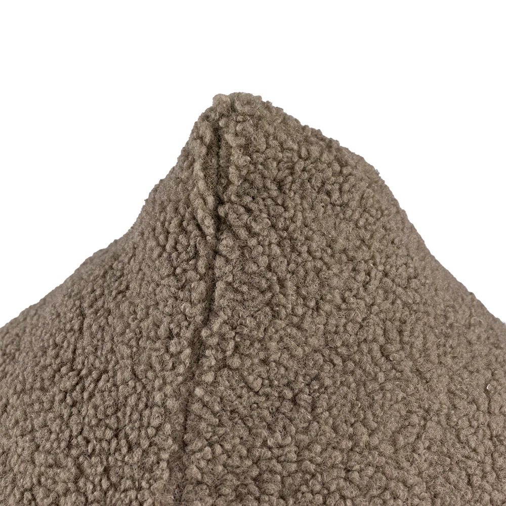 Cojín Suave de Pirámide - Café 37 cm - Image 5