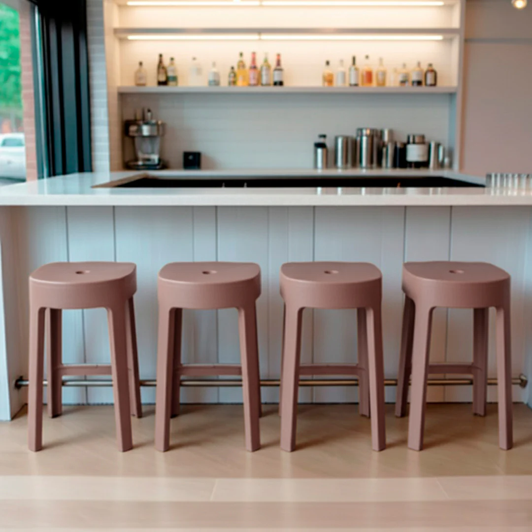 Set de 4 Bancos de Plástico Apilables – Color Café Claro - Image 4